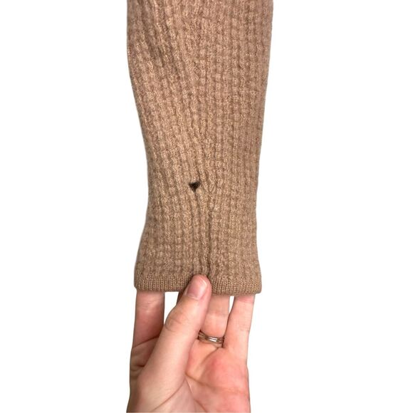 Alo Yoga Cashmere Plush Waffle Cropped Long Sleeve Toasted Almond Size XS - Picture 7 of 7